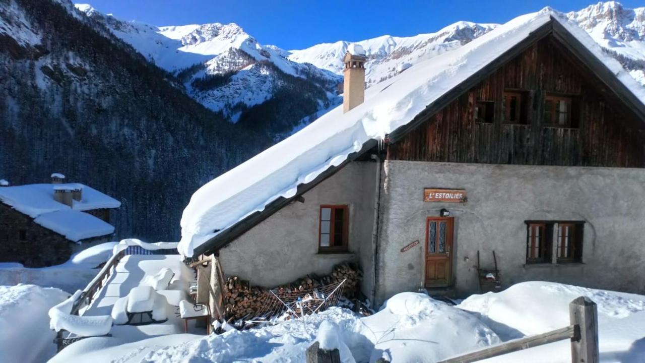 Auberge L'Estoilies Saint-Vérand Exterior foto